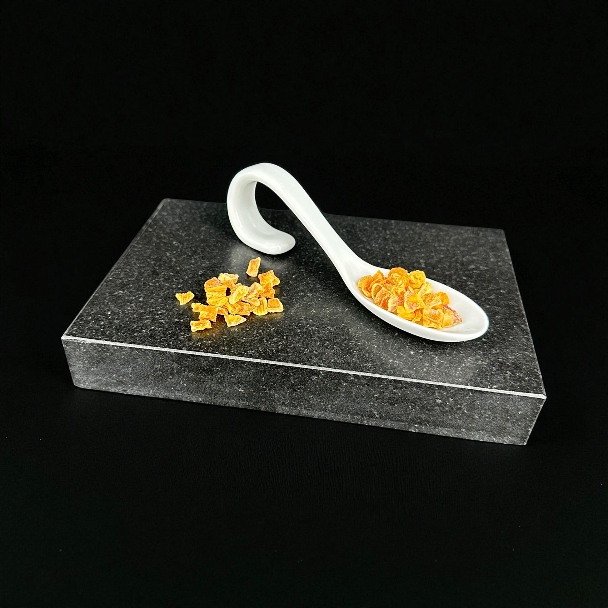 Getrocknete Süsskartoffelwürfel für Hunde – natürliche Energiequelle, ballaststoffreich, unterstützt Verdauung und B.A.R.F.-Ernährung. Vitacanin Schweiz