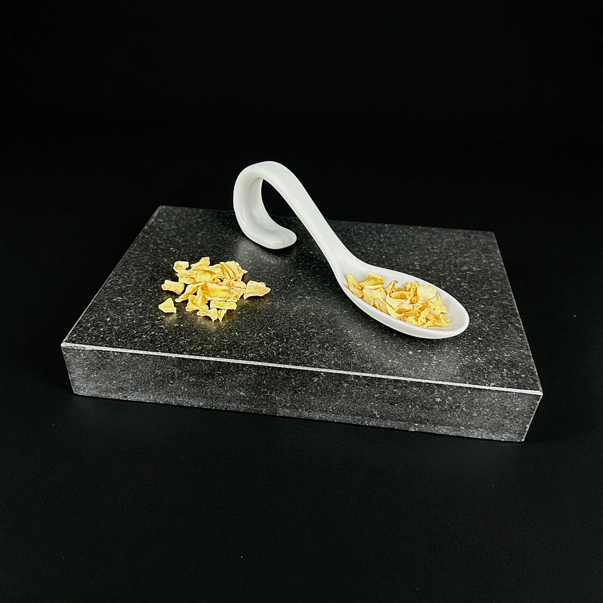 Getrocknete Pastinakenflocken für Hunde – natürliche Wurzelergänzung, ballaststoffreich, unterstützt Verdauung und Wohlbefinden. Vitacanin Schweiz